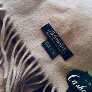 100% CASHMERE SCARF-La Fiorentina Blush Color NWOT